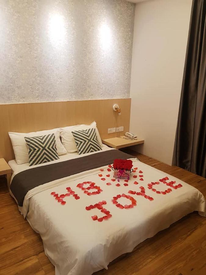 The Tree Hotel Muar Zewnętrze zdjęcie